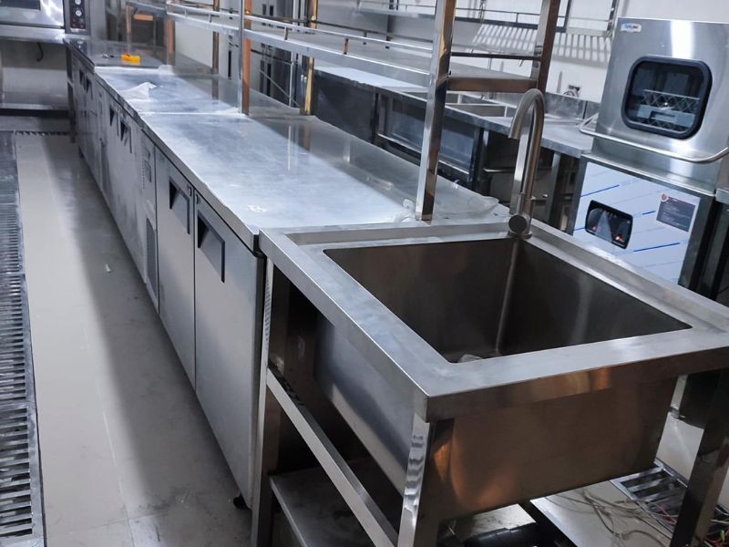 Bàn và chậu rửa inox