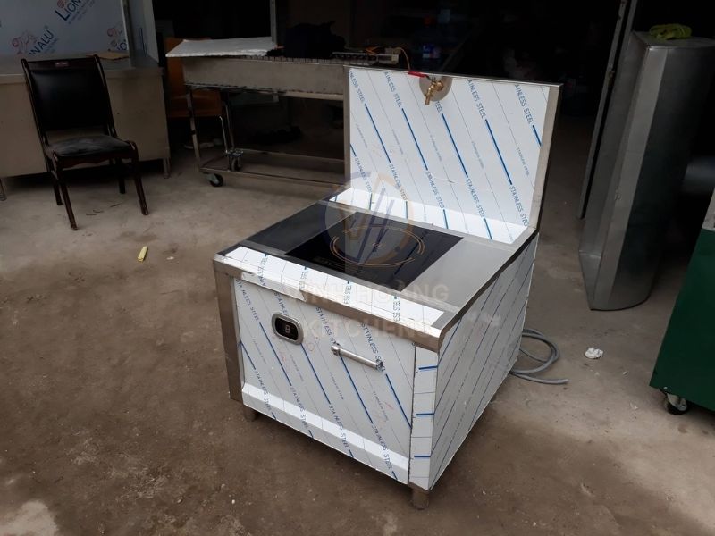Vệ sinh bếp điện từ công nghiệp hàng ngày