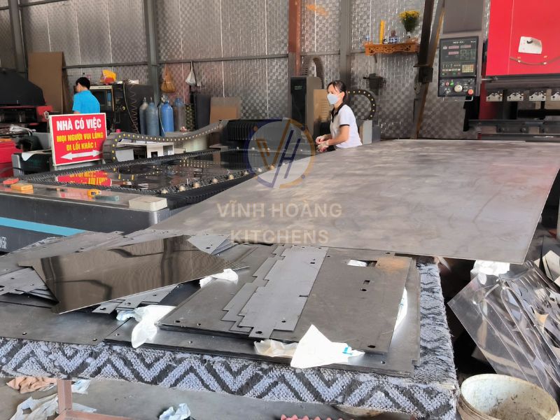 Xưởng sản xuất bếp hầm công nghiệp Vĩnh Hoàng Kitchens