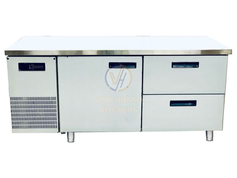 Bàn mát ngăn kéo thường được dùng trong nhà hàng