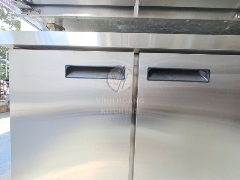 Được làm bằng 100% bằng Inox