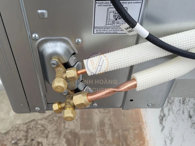 Được làm lạnh trực tiếp bằng ống đồng