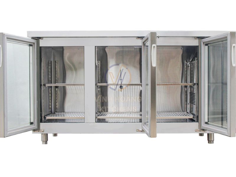 Cửa kính thẩm mỹ phù hợp sử dụng trong quán bar