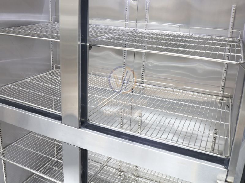 Tủ đông mát được thiết kế làm 2 ngăn riêng biệt