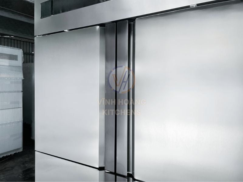 Được làm bằng 100% bằng Inox