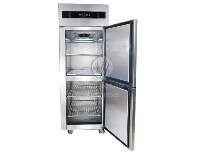 Giá tủ đông inox công nghiệp còn phụ thuộc vào dung tích, số cánh