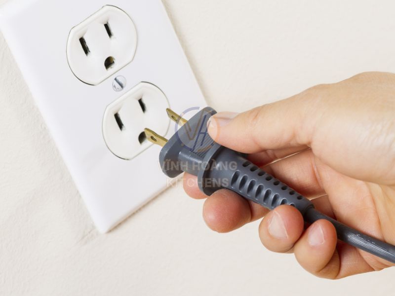 Ngắt nguồn điện trước khi tiến hành thay