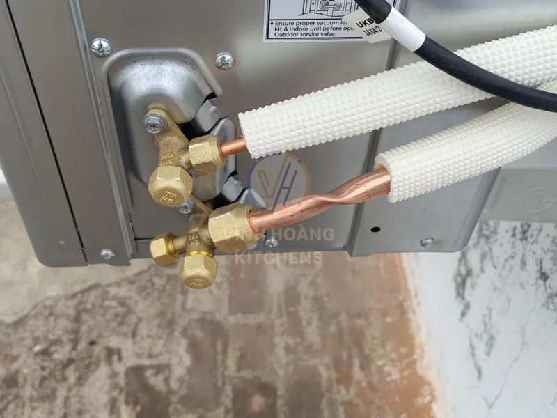 Điểm kết nối dàn nóng lạnh của tủ đông