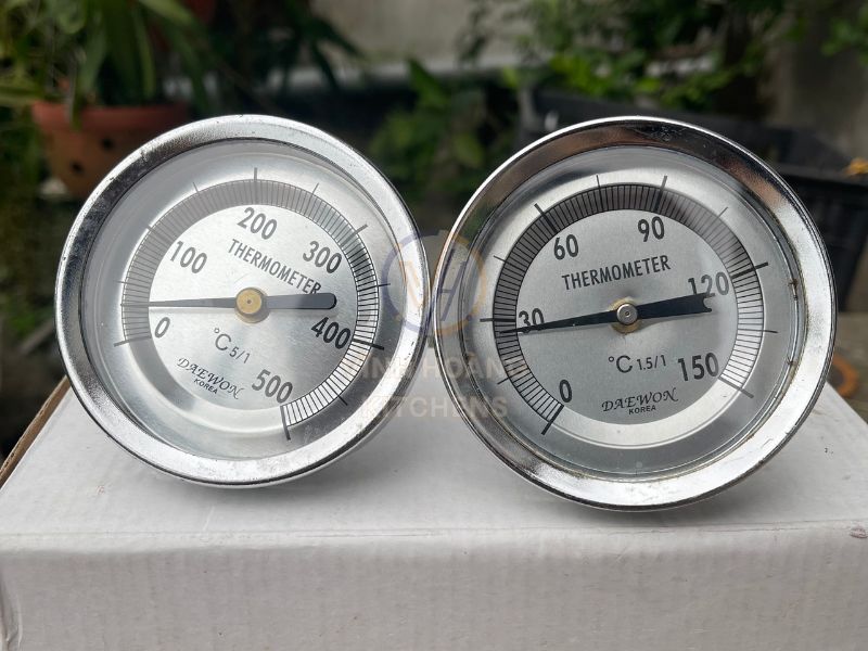 Mặt hiển thị nhiệt độ của đồng hồ