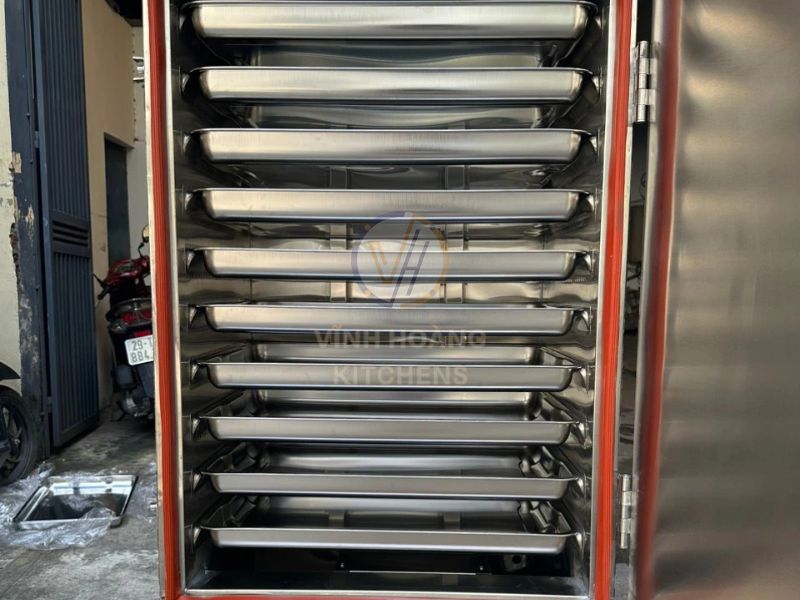 Ưu tiên lựa chọn khay bằng inox 304