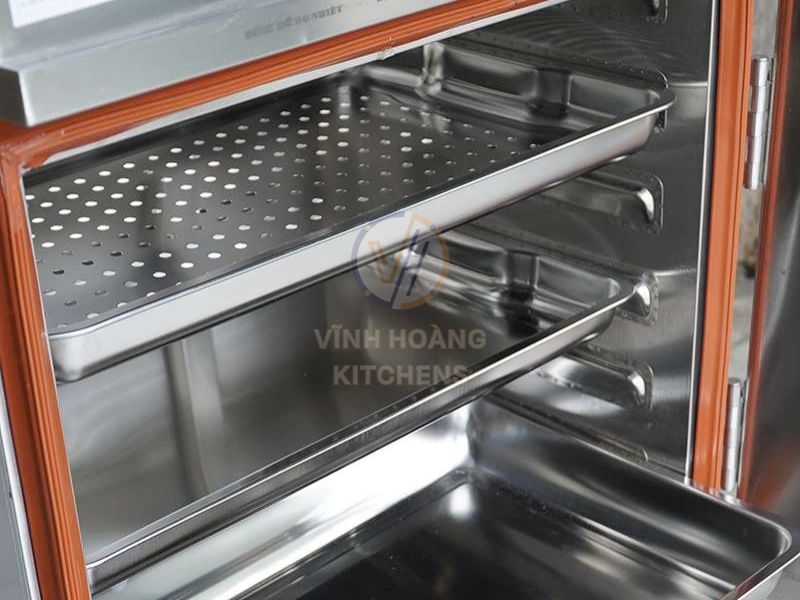 Khay tủ cơm công nghiệp thường được làm bằng inox