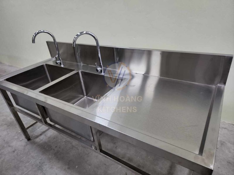 Dựa theo diện tích không gian bếp