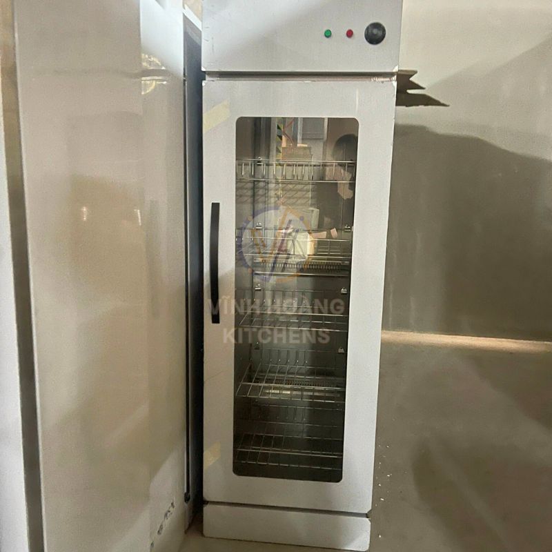 Tủ sấy bát thường được sử dụng trong quán ăn, nhà hàng