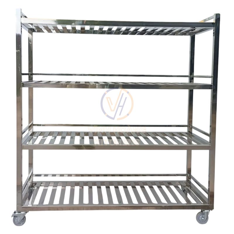 Kệ thường được sử dụng trong quán ăn, nhà hàng